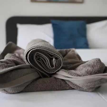 Apartamento Stylish 3 Bed Partial Seaview San Julián