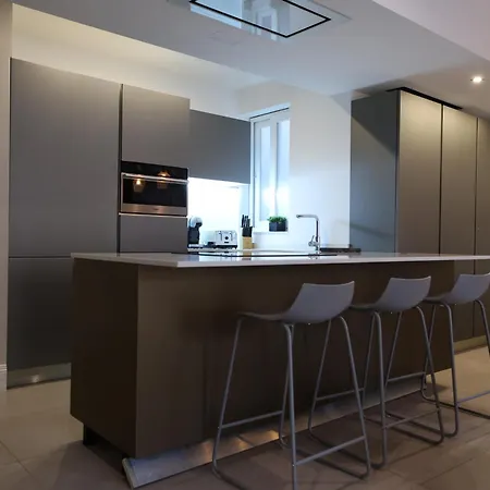 Stylish 3 Bed Partial Seaview Апартаменты Сент Джулианс