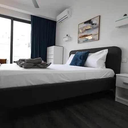 Апартаменты Stylish 3 Bed Partial Seaview *