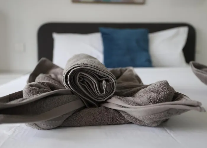 Apartment Stylish 3 Bed Partial Seaview San Ġiljan