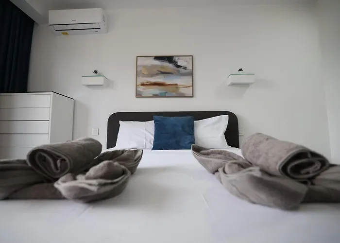 Apartment Stylish 3 Bed Partial Seaview San Ġiljan