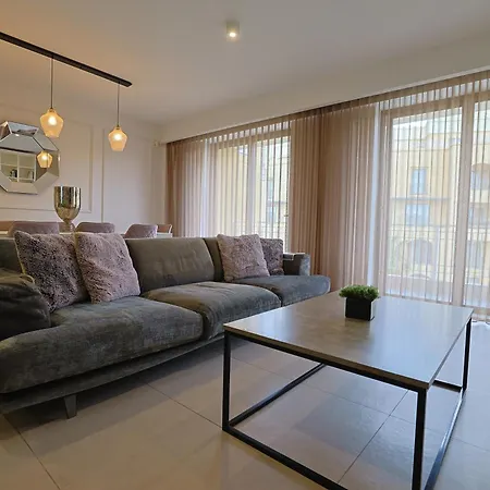 Stylish 3 Bed Partial Seaview * سانت جوليان