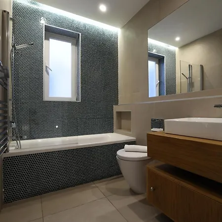Apartament Urban St Julians 3Br With Sea Glimpse