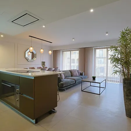Stylish 3 Bed Partial Seaview سانت جوليان