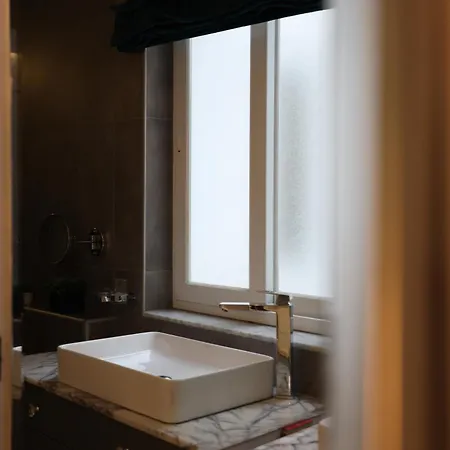 Stylish 3 Bed Partial Seaview * سانت جوليان