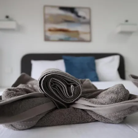 Apartament Urban St Julians 3Br With Sea Glimpse